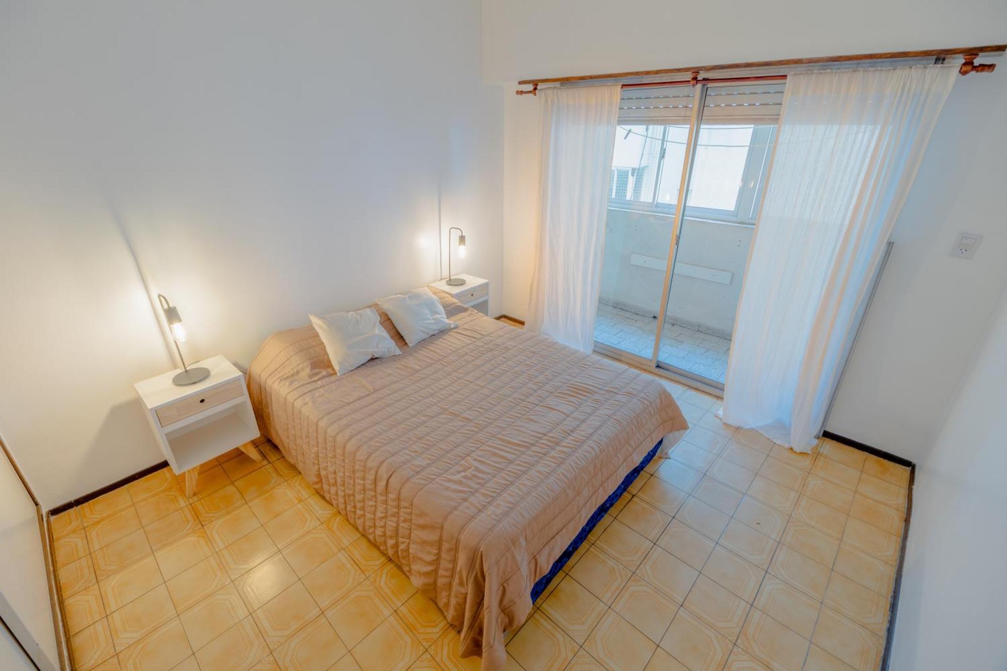 Apartamento Check And - Bolivar Ii - 4 Huespedes Amplio Y Centrico Con Balcon *