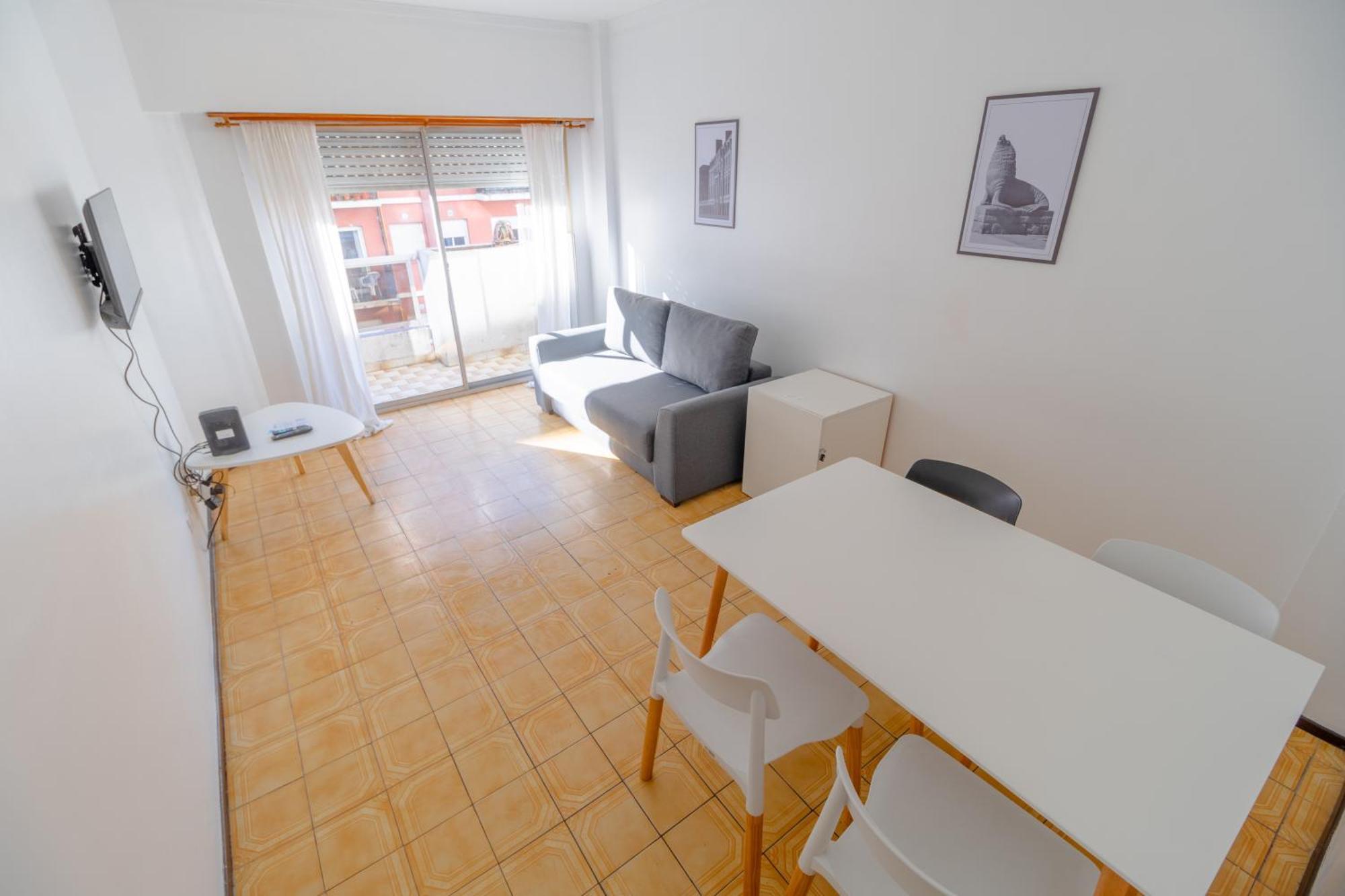 Apartamento Check And - Bolivar Ii - 4 Huespedes Amplio Y Centrico Con Balcon